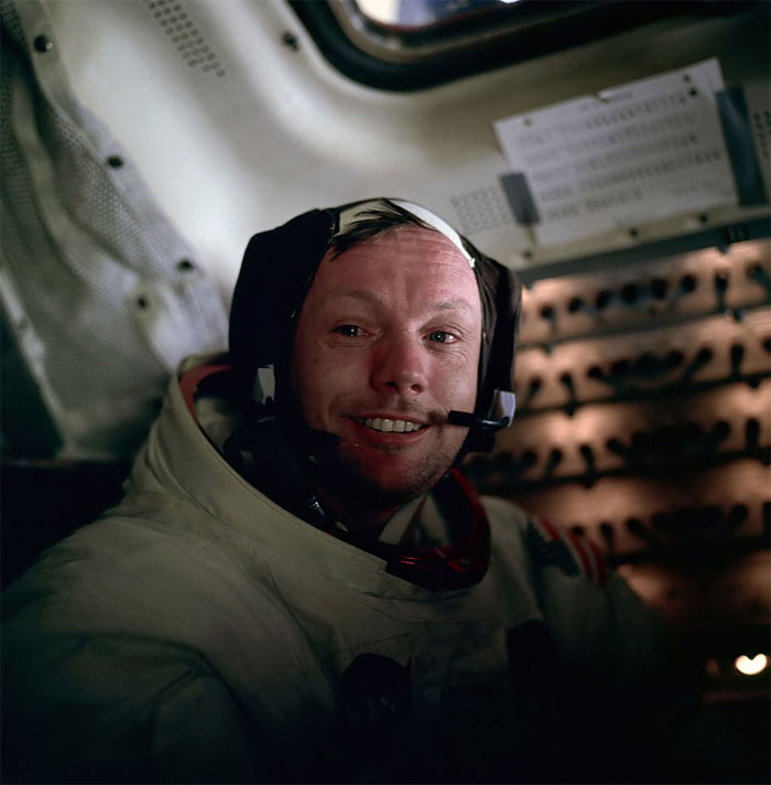Neil Armstrong'un Ay’a İlk Adımı Senaryodan İbaret Mi? : O İlk Adımın Komplo Teorisi Çürütüldü!